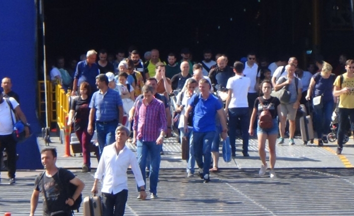 Bandırma İskelesi’nde bayram yoğunluğu