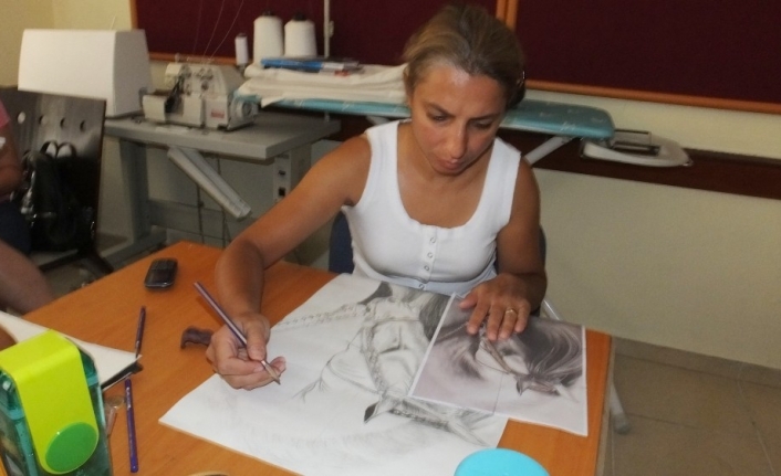 Burhaniye’de anneler ve çocukları aynı kursa katıldı