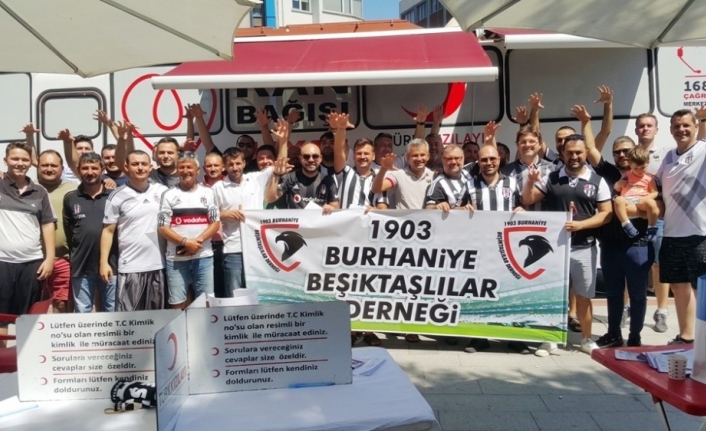 Burhaniye’de Beşiktaşlılar kan bağışında bulundu