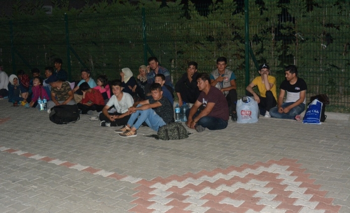 Çanakkale’de 165 mülteci yakalandı