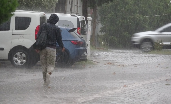 Çanakkale’de sağanak yağış