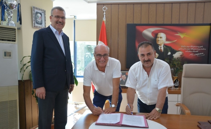 Cinoğlu Karacabey Belediyespor yönetimine katıldı