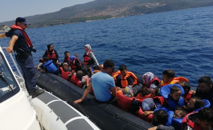 İzmir’de 69 düzensiz göçmen yakalandı