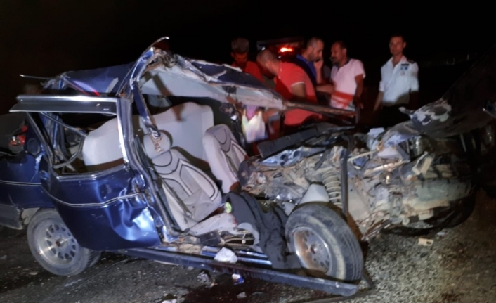 Otomobil ile tır kafa kafa çarpıştı: 1 yaralı