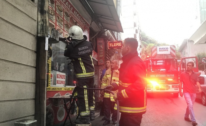 Pidecideki yangın vatandaşları sokağa döktü