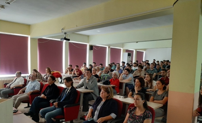 Balıkesir Üniversitesi Edremit Meslek Yüksekokulu’nda 2019-2020 Eğitim-Öğretim Yılı açılış töreni yapıldı ve ilk ders verildi