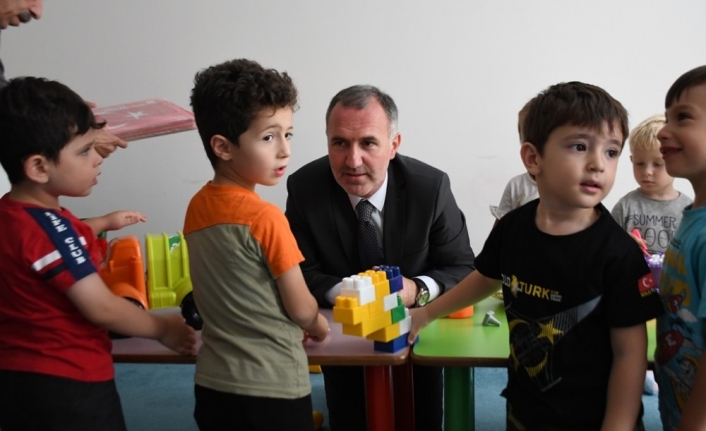 Başkan Taban miniklerle oyun oynadı