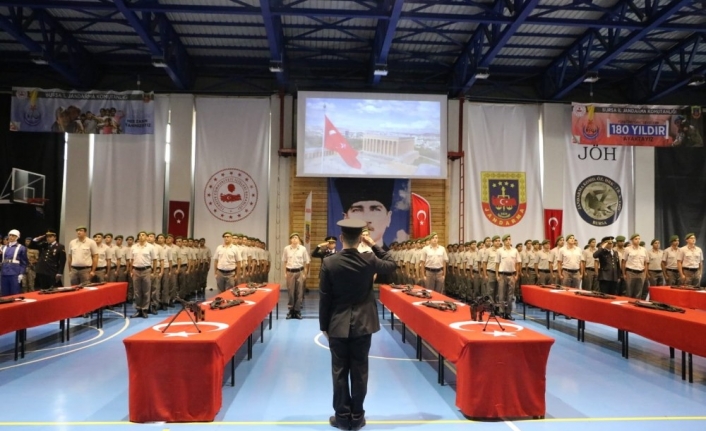 Bursa’da 24. dönem bedelli askerler yemin edip terhis oldu