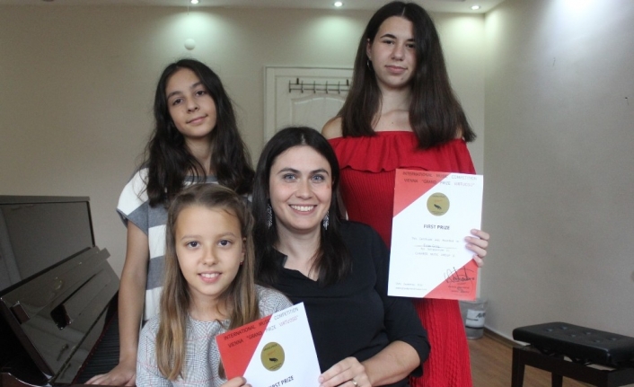 Bursalı öğrenciler Piyano Yarışması’nda Viyana’da birinci oldu