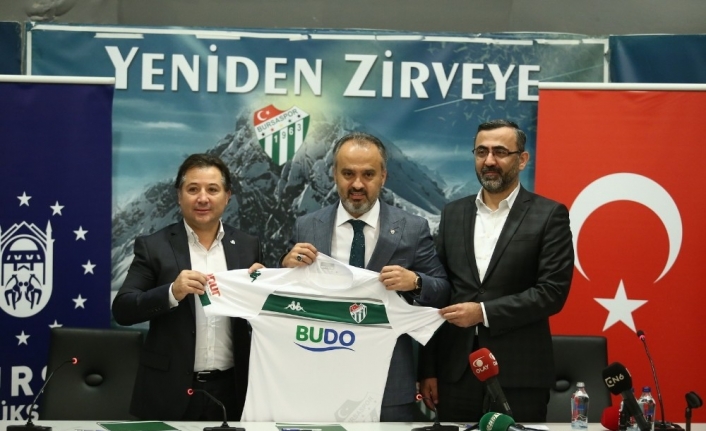Bursasapor, BUDO ile 3,5 milyon liralık forma göğüs sponsorluğu imzaladı