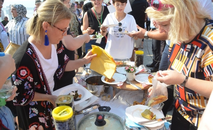 Festivalde zeytin yağlı yemekler yarıştı