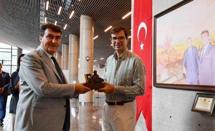 İspanyol büyükelçinin ‘Fetih” yolculuğu