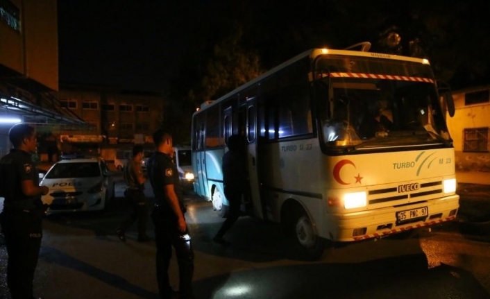 İzmir’de 19 kaçak göçmen yakalandı