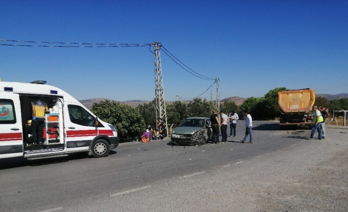 İzmir’de ortalığı savaş alanına çeviren kaza: 7 yaralı