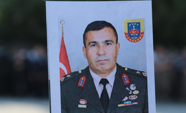 Kalp krizi geçirerek hayatını kaybeden Binbaşı Demir’e askeri tören