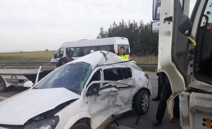 Kırmızı ışıkta otomobili biçen kamyon şoförü: "Durmam imkansızdı"