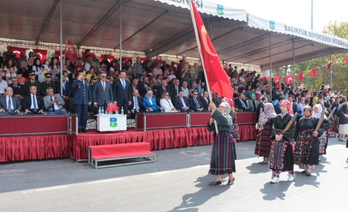 Kurtuluş coşkusuna avcılar ve tülütabaklar damga vurdu