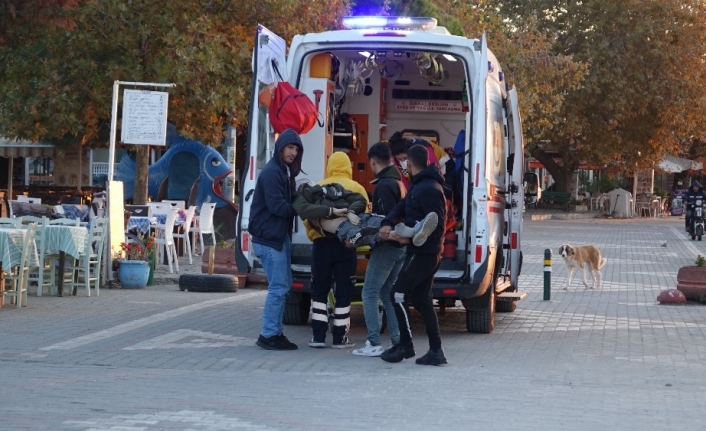 Aynı botta ölen arkadaşlarına aldırmadan kaçmaya devam ettiler