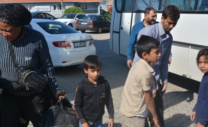 Ayvalık’ta 28 düzensiz göçmen yakalandı