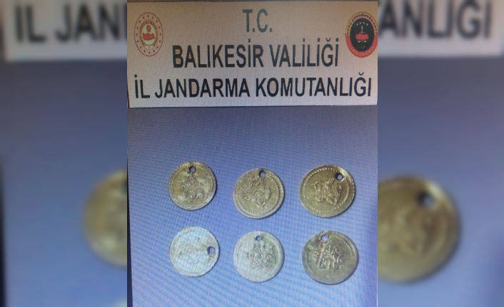 Balıkesir’de  6 altın sikke yakalandı