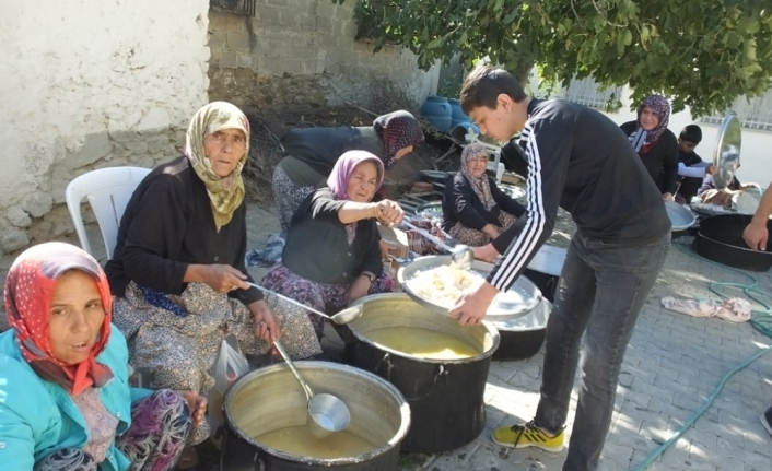 Balıkesir’de bayrak hayrında Barış Pınarı Harekatı için dua yapıldı