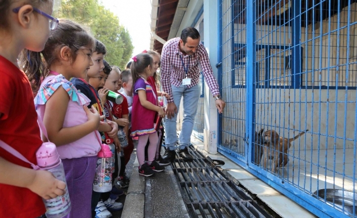 Çocuklardan anlamlı ziyaret