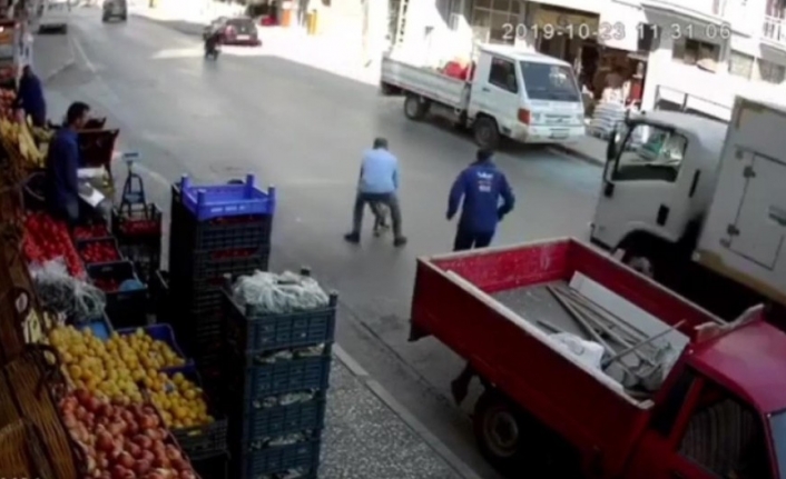 Esnaf, çocuğu ölümden böyle çekip aldı