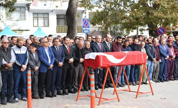 Görevi esnasında ölen itfaiye eri toprağa verildi