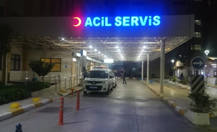 İzmir’de trafik polisine denetleme sırasında araç çarptı! Polis hafif yaralı