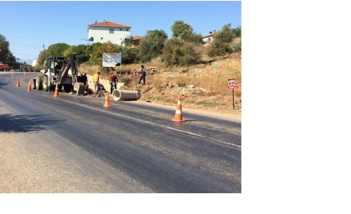 Karayolları, selde tıkanan gideri açtı