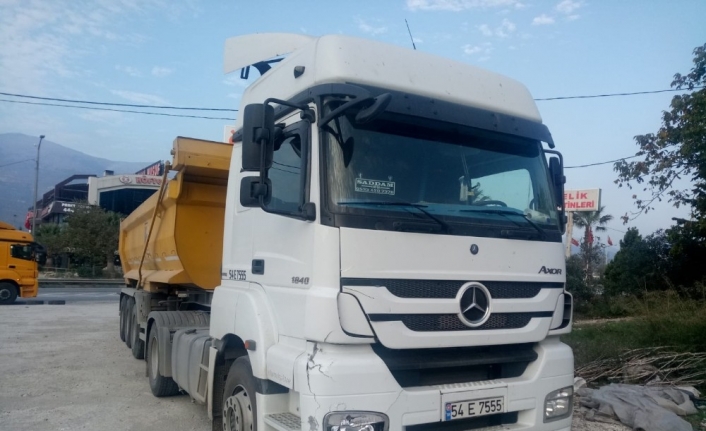 Karşıdan karşıya geçmek isterken hayatını kaybetti