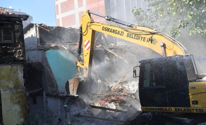 Madde bağımlıları mesken tutmuştu...Yıkıldı