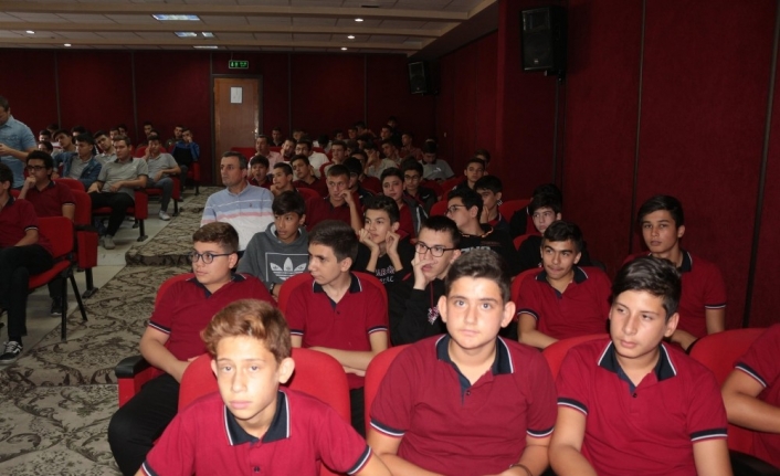 Öğrenciler Başkan Dağlı ve Avukat Özçelik’i ağırladı