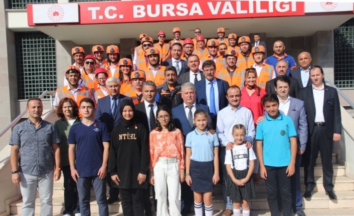 Öğretmenler kurtarma ekibi kurdu