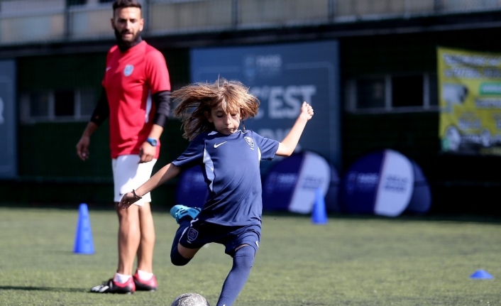 PSG Academy Bursa’dan 2 futbolcu Ukrayna’da turnuvaya katılacak