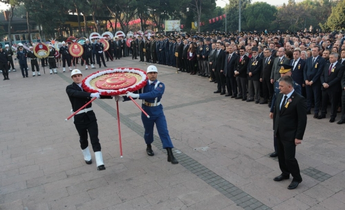 Atatürk ölümünün 81. yılında anıldı