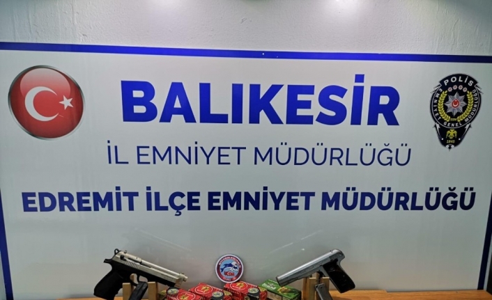 Balıkesir’de 21 aranan şahıs yakalanırken 6 silah da ele geçirdi