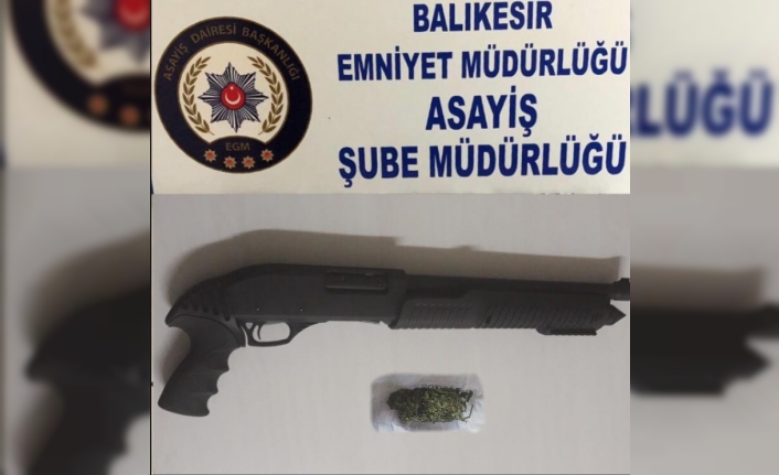 Balıkesir’de polis 16 aranan şahsı yakaladı