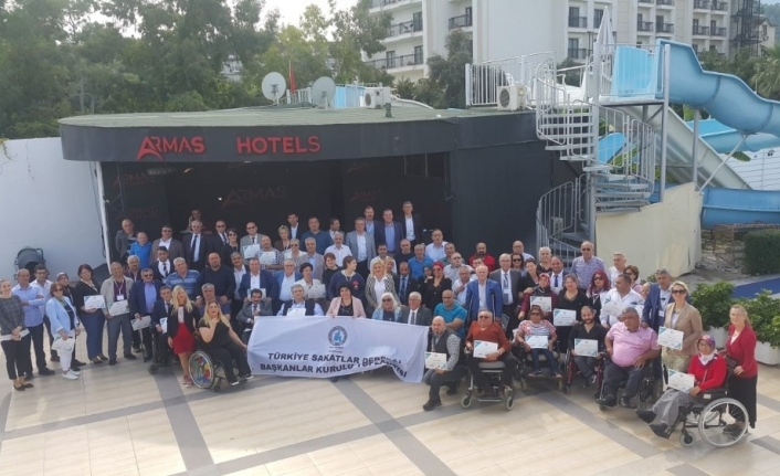 Burhaniye’de TSD Şube Başkanı Vardar Antalya da toplantıya katıldı