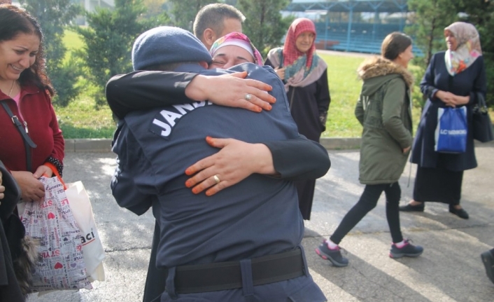 Bursa’da jandarmaların yemin töreninde duygusal anlar