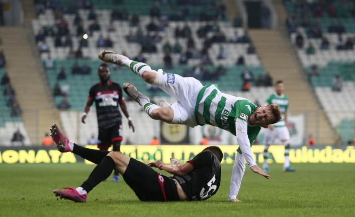 Bursaspor bu sezon sahasında ilk kez puan kaybetti