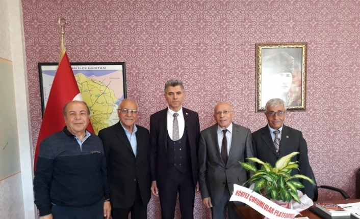 Çorumlular Gönen Kaymakamı Yurt’u ziyaret etti
