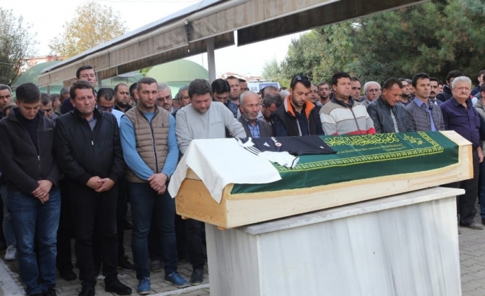 Haluk Levent’in yardım kampanyası başlattığı minik Tunahan son yolculuğuna uğurlandı