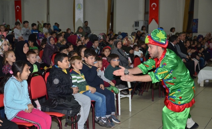 Hüseyin Goncagül Dursunbey’de Çocuklarla Buluştu