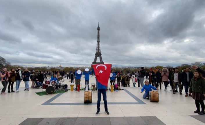 Eyfel’de Türk rüzgarı