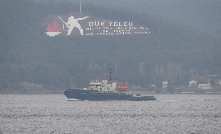 Rus askeri gemisi Çanakkale Boğazı’ndan geçti