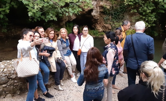 Sındırgı yabancı turistlerin ilgisini çekiyor