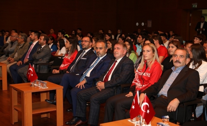 Sporun yıldızları Bursalılarla buluştu