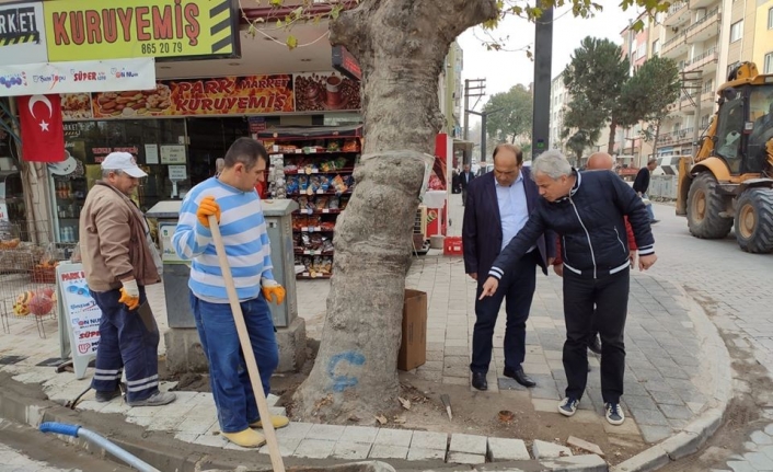 Susurluk’ta bozuk yollara asfalt atılıyor