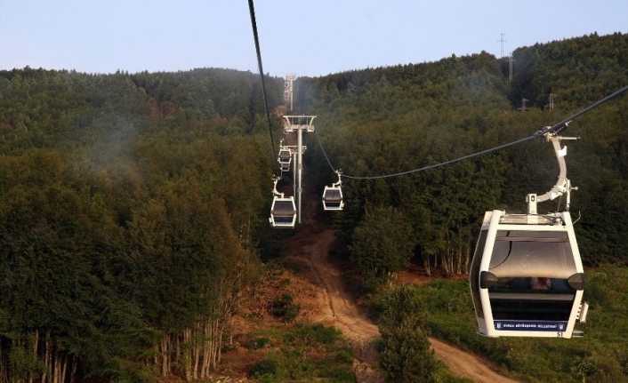 Teleferik seferlerine şiddetli rüzgar engeli